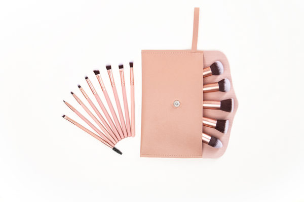 Captivating Makeup Brush Set Pink