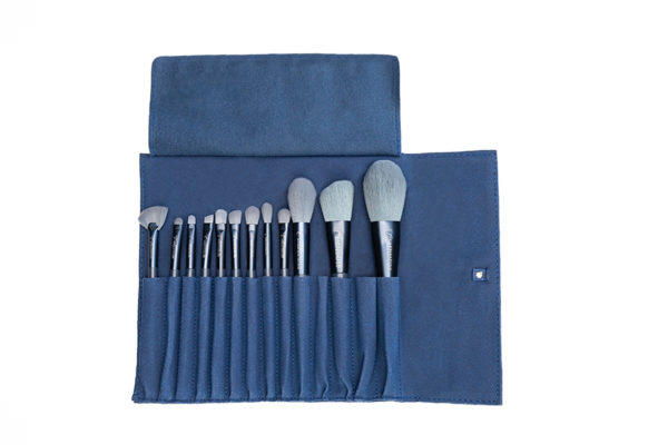 Captivating Makeup Brush Set Blue Bag